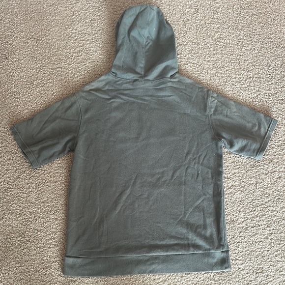 No Boundaries Olive Green Graphic Short Sleeve Hoodie “Brilliant” Pullover Sz M - Picture 2 of 4